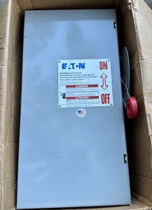 DH263FGK-EATON-fusible Disconnect 100A,2P,600V,SERIES A,NEMA 1 INDOOR NIB - Picture 1 of 8