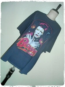 David Bowie Goodie Two Sleeves Ziggy Stardust Planetary Distressed Holey Tee 2X - Picture 1 of 7