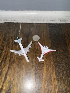 Galoob LGTI Micro Machines Boeing 747 "Air Gatar" + Beechcraft 1990s - Lot Of 2 - Picture 1 of 9