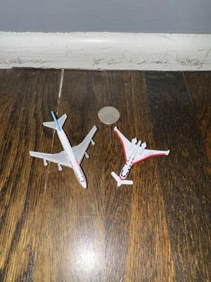 Galoob LGTI Micro Machines Boeing 747 "Air Gatar" + Beechcraft 1990s - Lot Of 2 - Image 1 of 4