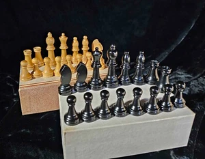 Vintage 1938 Horn Chessmen No. A2 Hand Carved Wood 2 1/4" tall Complete - Picture 1 of 12