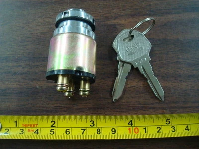 INTERRUPTOR DE ENCENDIDO PARA MODELOS FX XL SPORTSTER Y FXR HARLEY DAVIDSON Foto 1 de 4