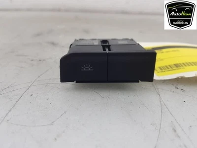 INTERRUPTOR INTERRUPTOR Volkswagen Crafter (SY) Van 2.0 TDI FWD (DNAD) 2022 7C0927212Q Foto 1 de 4