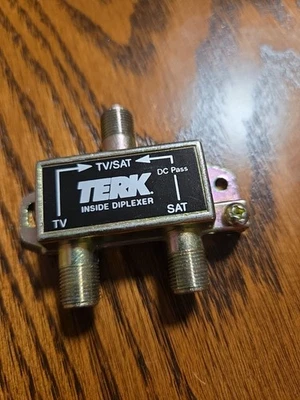 Diplexer interno satellitare TV TERK - Segnali divisi o combinati - Immagine 1 di 3