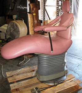 Den-Tal-EZ VSA-R Dental Chair - Picture 1 of 11