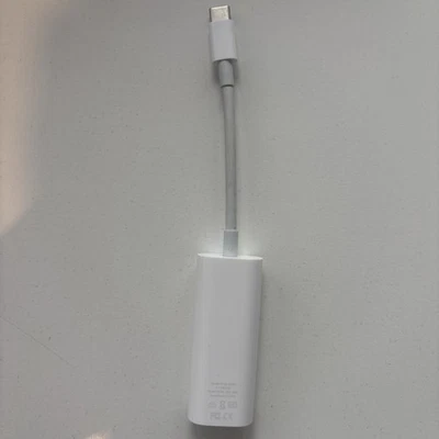 Apple Thunderbolt 3 Adattatore da USB‐C a Thunderbolt 2 A1790 Usato - Immagine 1 di 4