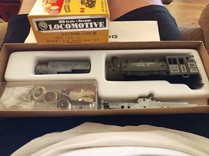 Roundhouse HO-Scale 422 Santa Fe 0-6-0 Tank Locomotive Kit #2450 - Picture 1 of 1