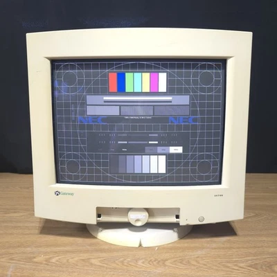 Gateway 17" EV700 1440x1080 VGA CRT Monitor - Image 1 of 4