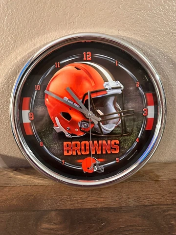 Preowned NFL Cleveland Browns win, craft wall clock tested and working Cover