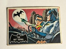 1966 Topps BATMAN The Bat Signal Card #3 H457