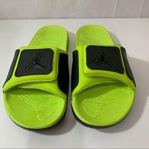 jordan retro sandals