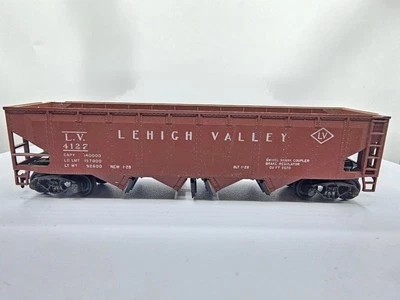 ATHEARN HO SCALE LEHIGH VALLEY LV #4127 4 BAY HOPPER TRAIN CAR MODEL RAILROAD - Image 1 of 4