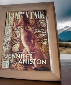 VANITY FAIR MAGAZINE.. SEPTEMBER 2025 ISSUE.. JENNIFER ANISTON - Bild 1 von 2