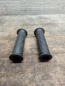 2022 22 22-25 CFMOTO 300SS 300 SS Left Right Hand Grip Throttle Grips - Picture 1 of 9