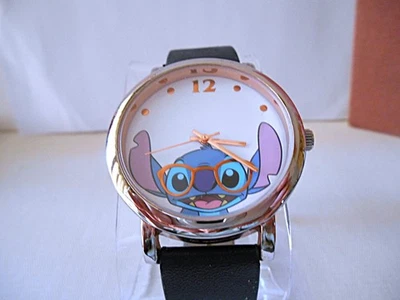 ACCUTIME WATCH CORP. DISNEY LAS2500 Silvertone Lilo & Stitch Watch - Bateria Nova - Imagem 1 de 4