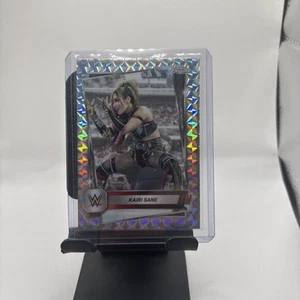 2025 Topps Chrome WWE #170 Kairi Sane Geometric Refractor - Bild 1 von 2
