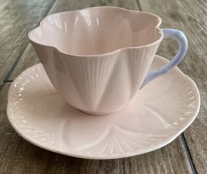 Vintage Shelley zierliche rosa Teetasse & Untertasse England - Bild 1 von 3