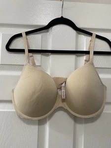 Victoria’s Secret T-Shirt BH 38 DDD, wattiert mit Bügel - Bild 1 von 8