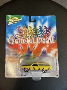 Johnny Lightning 65 1965 Chevy Chevelle Wagon Grateful Dead Chevrolet Car Yellow - Picture 1 of 2