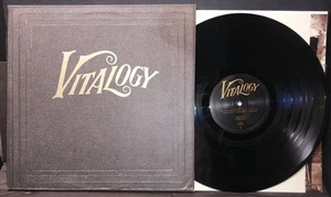 First pressing grunge rock lp PEARL JAM Vitalogy 1994 Epic E 66900 gf book inner - Picture 1 of 7