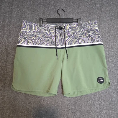 Pantalones Cortos de Hombre Quiksilver Highline Deja Vu 18 Verde Talla 38 Nadar Playa Verano Foto 1 de 4