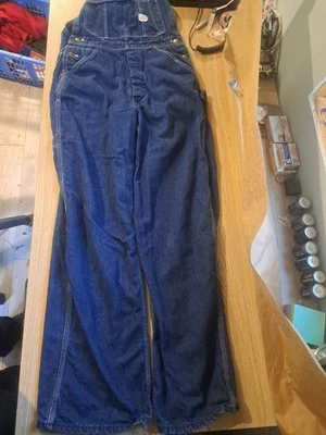 Macacão vintage camelo vermelho hippie carpinteiro babador jeans medidas em fotos - Imagem 1 de 4