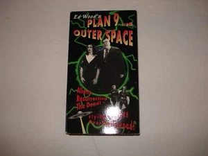 Ed Wood's...Plan 9 from Outer Space (VHS, 1999) RHINO ALIENS~FLYING SAUCERS - Imagen 1 de 2