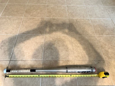 Taco de softbol Louisville Slugger TPS CU31 liga 7/8” cabo 33" - 10,5" cano - Imagem 1 de 4