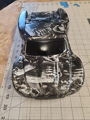 Traxxas 7012R  Truck Body 1/16th Slash - Image 1 of 4