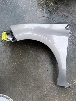 Guardabarros izquierdo derecho TOYOTA COROLLA 14-19 marrón código 1g2 Foto 1 de 4