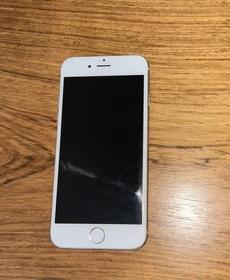 Apple iPhone 7 - 32 GB - Silber - voll funktionsfähig - gebraucht gut - Bild 1 von 4