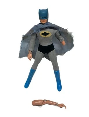 Figura de acción Mego Batman vintage años 70 WGSH 8" todo original tiene emblema sin guante Foto 1 de 4