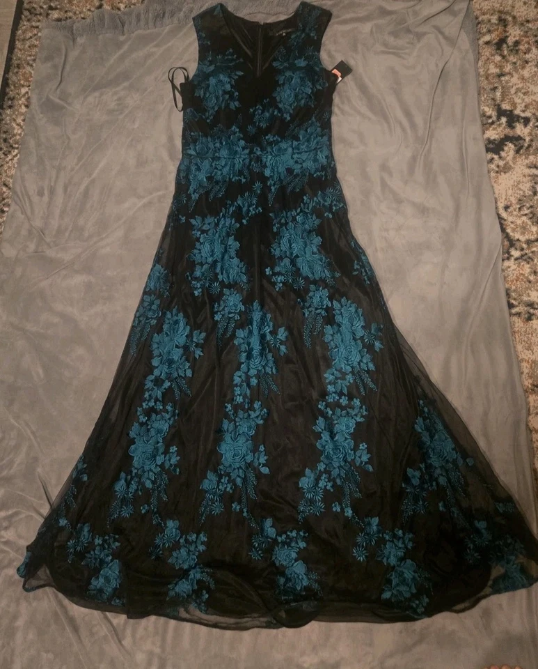 VESTIDO DECOTE V FLORAL BORDADO DAVID MEISTER US$ 795 NOVO COM ETIQUETAS Tamanho 14 - Imagem 1 de 4