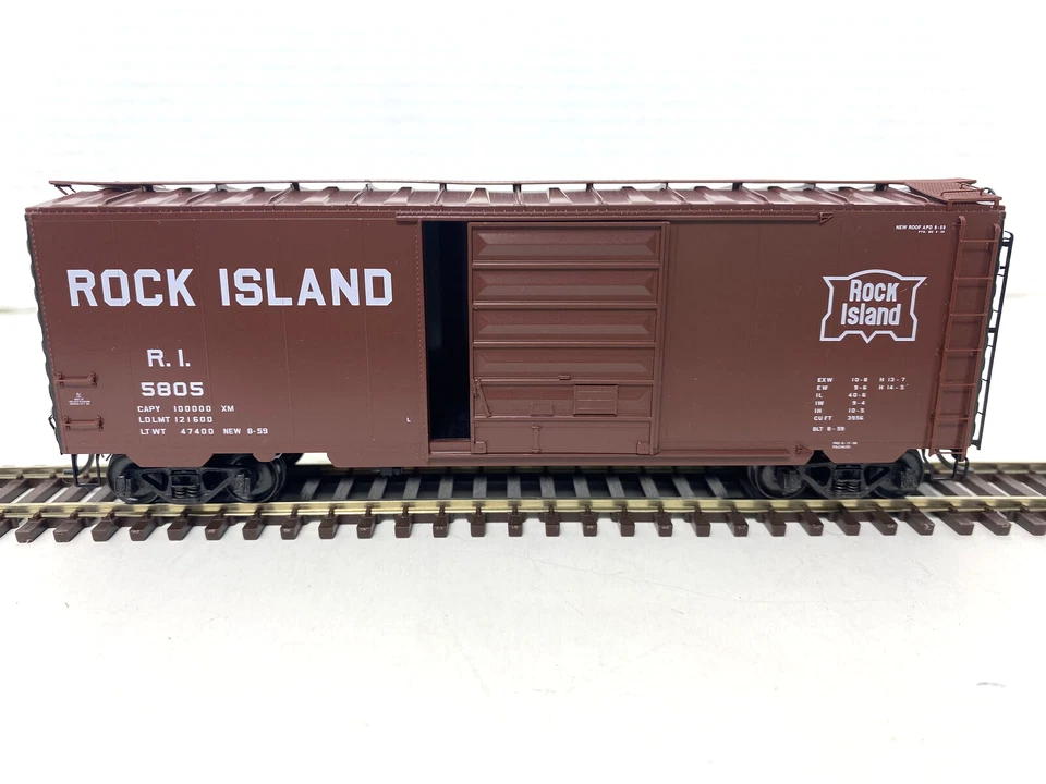 Kadee Ho Rock Island Road series 5805-5899 40' PS-1 Boxcar Scale Coupler - Image 1 of 4