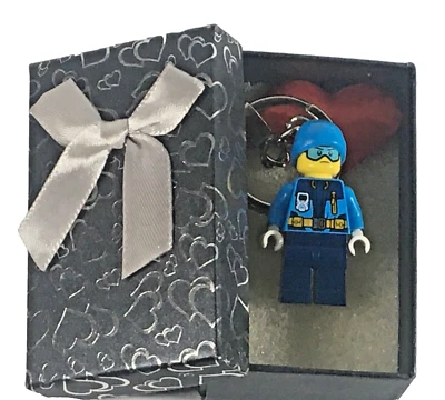 Lego Mountain Hiker Llavero y preciosa caja de regalo - Super Heroes - C39 Foto 1 de 3