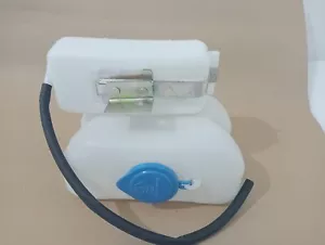 Lavadora de parabrisas con botella de refrigerante Suzuki Samurai SJ410 SJ413 | Apta para - Imagen 1 de 5
