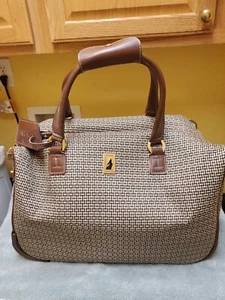 London Fog Cambridge Collection Houndstooth Travel Bag With Handle And Wheels - Picture 1 of 10