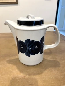 Finland Arabia Anemone Coffee Pot with Lid Stoneware 7 1/2" - Picture 1 of 8