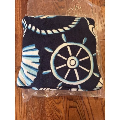 New Vera Bradley Shore Enough Travel Blanket Fleece 45 x 60 Retired Ocean Beach - Image 1 of 4
