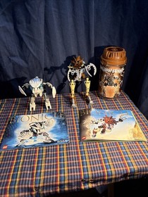 2 Lego Bionicle Kits 8568 Pohatu Nuva & 8565 Kohrak.  S5