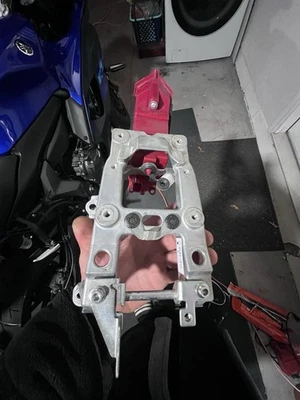 Subchasis trasero Yamaha Yzf R7 2022 2023 luz trasera submarco trasero Foto 1 de 4