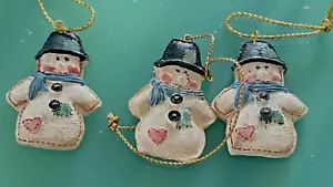 3 adornos vintage de hombre de nieve de resina pintada de 1,5" ¡muy dulces! - Imagen 1 de 2