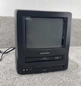 Sylvania 9" TV/VCR Combo Model SSC090 Vintage - (TAPE STUCK/TV SHUTS OFF) READ - Picture 1 of 6