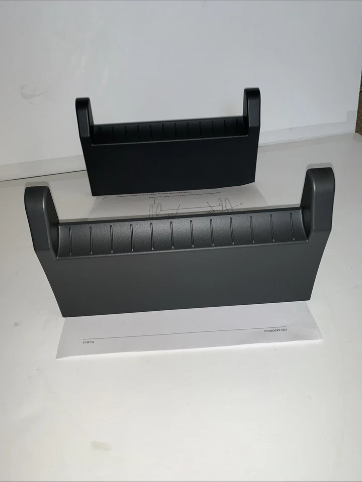 Лот из 2 нижних передних отделочных панелей Zebra ZT420 для очистителя/резака - Изображение 1 из 2