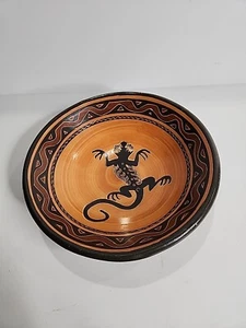 Vintage Kunstkeramik Schüssel Handarbeit Gecko 7" Durchmesser orange rot schwarz Eidechse - Bild 1 von 6