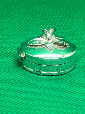 Vintage Sterling Silver ART NOUVEAU ORCHID Pill Box cum Pendant small Cover