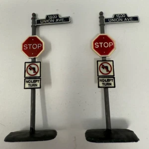 Lote de 7 señales de calle de modelismo ferroviario de plástico surtido - Imagen 1 de 3