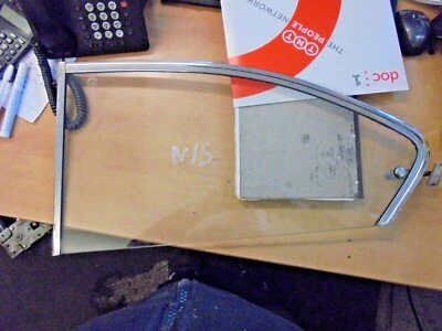 1971 Lancia Flavia 2000 GT Fulvia, N/S/R Left Hand Opening Rear 1/4 Glass — 第 1/4 张图片