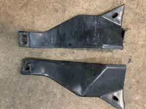 88-96 Corvette C4 wheel house wheelhouse support brackets fender bumper pair - Picture 1 of 1