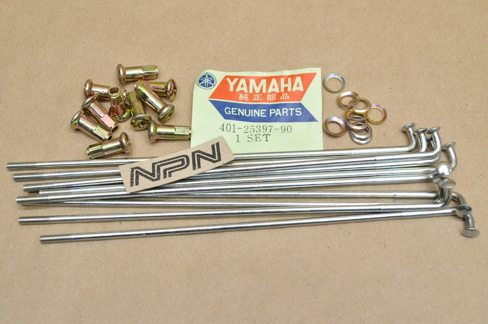 Juego de radios y pezones exteriores de rueda trasera NOS Yamaha MX125 MX175 YZ125 401-25397-90 Foto 1 de 1